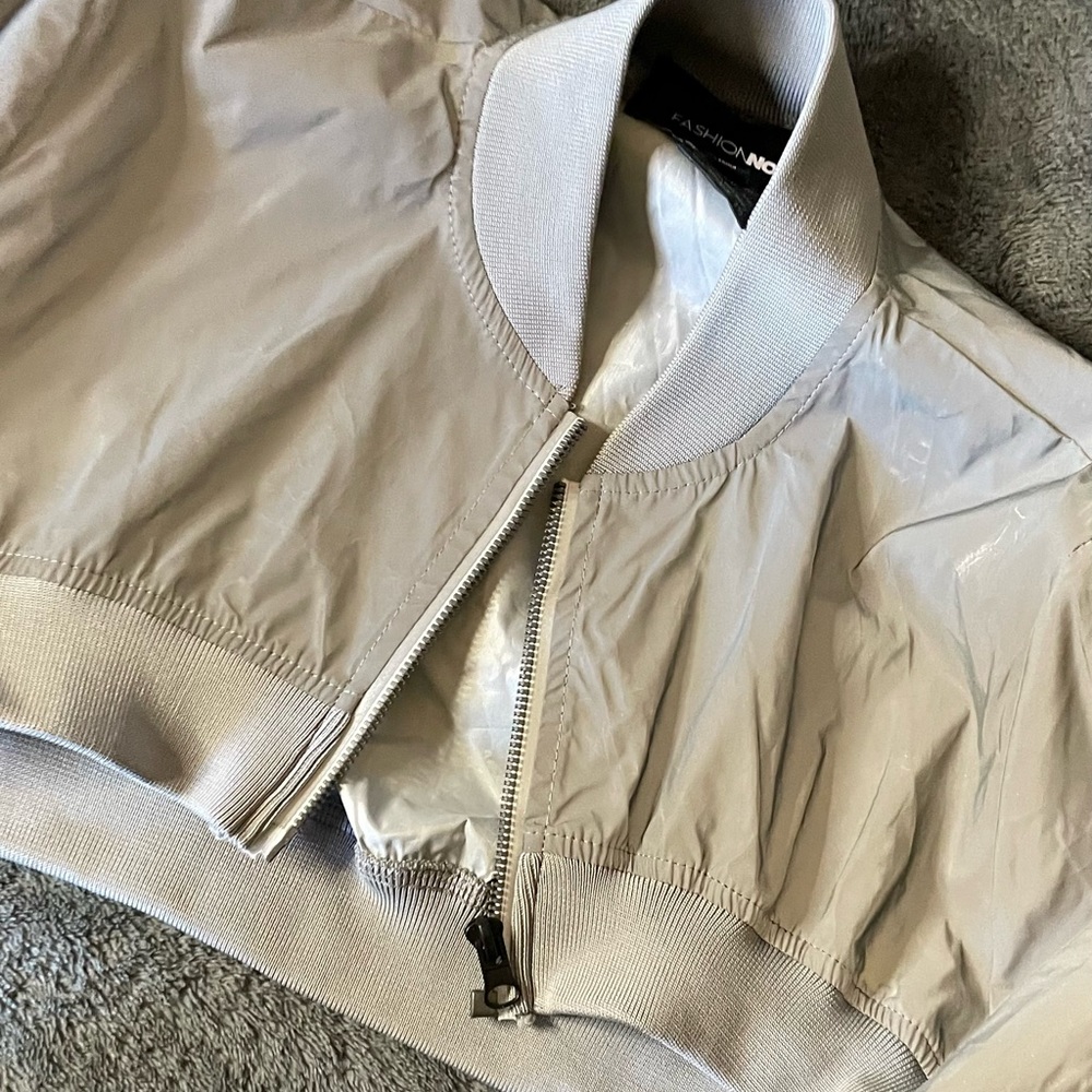 Reflective top